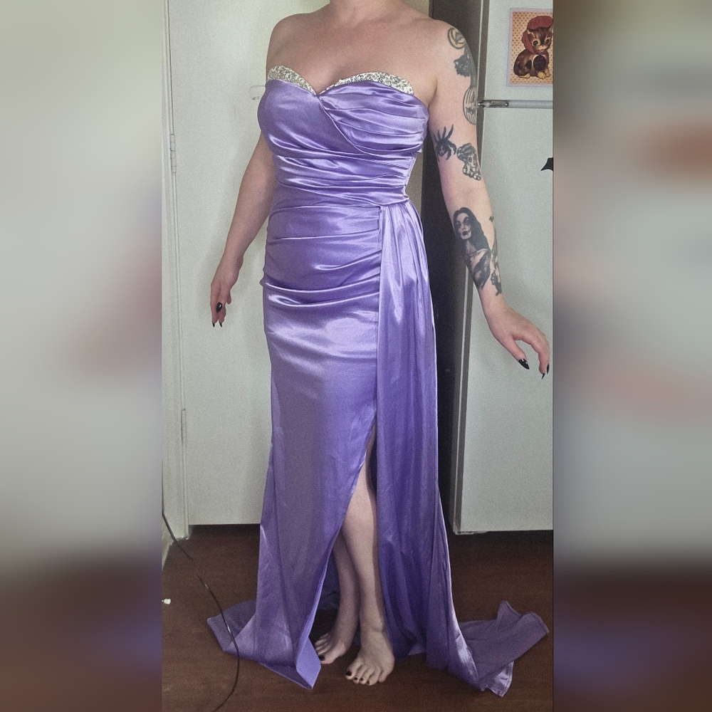 Elegant Purple Strapless Evening Gown